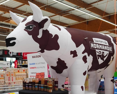 🎉 Le Frisson Normand s’installe en allée centrale de l&rsquo;Intermarché de Verneuil sur Avres ! 🧀🍏