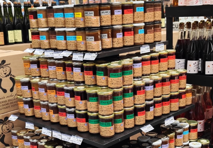 🎉 Le Frisson Normand s’installe en allée centrale du Leclerc de Lisieux ! 🧀🍏